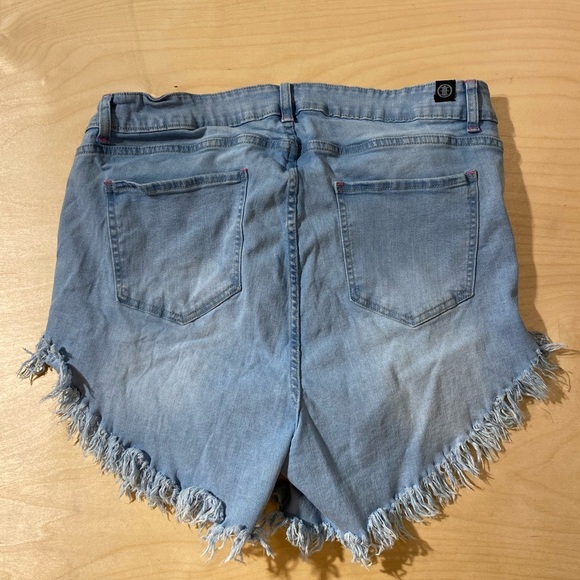 Elite Jeans Jean Shorts 17/18 (FP) - Picture 9 of 10